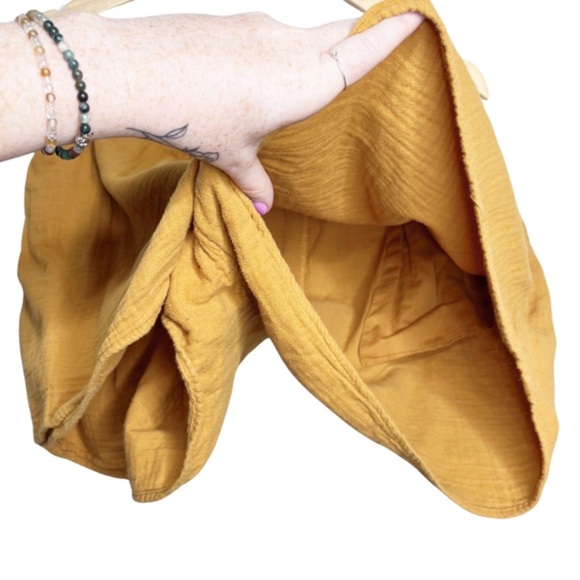 Universal Thread Women's 2-Piece Set Muslin Short Sleeve Shirt & Shorts Mustard - Picture 13 of 16